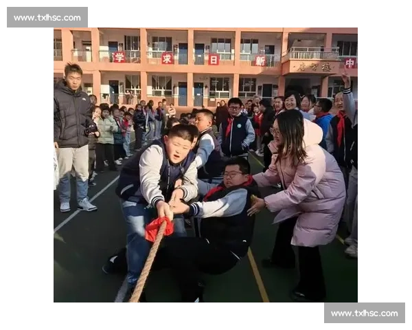 拔河比赛：团结协作与奋力拼搏的精彩瞬间